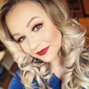 Meet your Posher, Kelsey